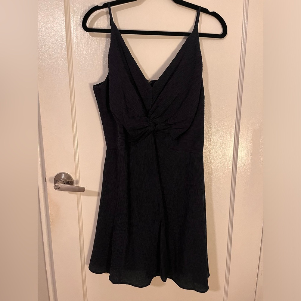 Abercrombie Crinkle Textured Twist-Front Mini Dre… - image 2